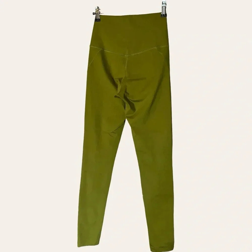 Girlfriend Collective high waist compressive leggings in Ivy - XS 28.5” length - Picture 8 of 8